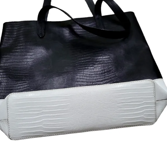 Juicy Couture Textured Black and White Tote - Picture 3 of 12